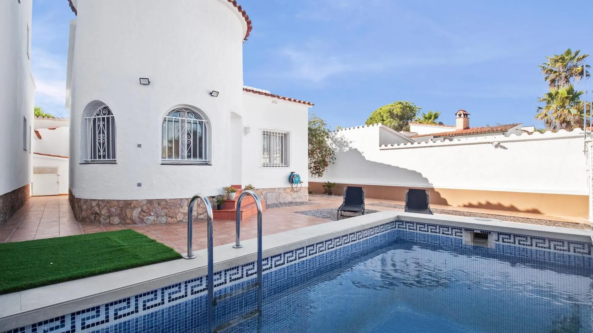 Villa Encanto Con Piscina Empuriabrava