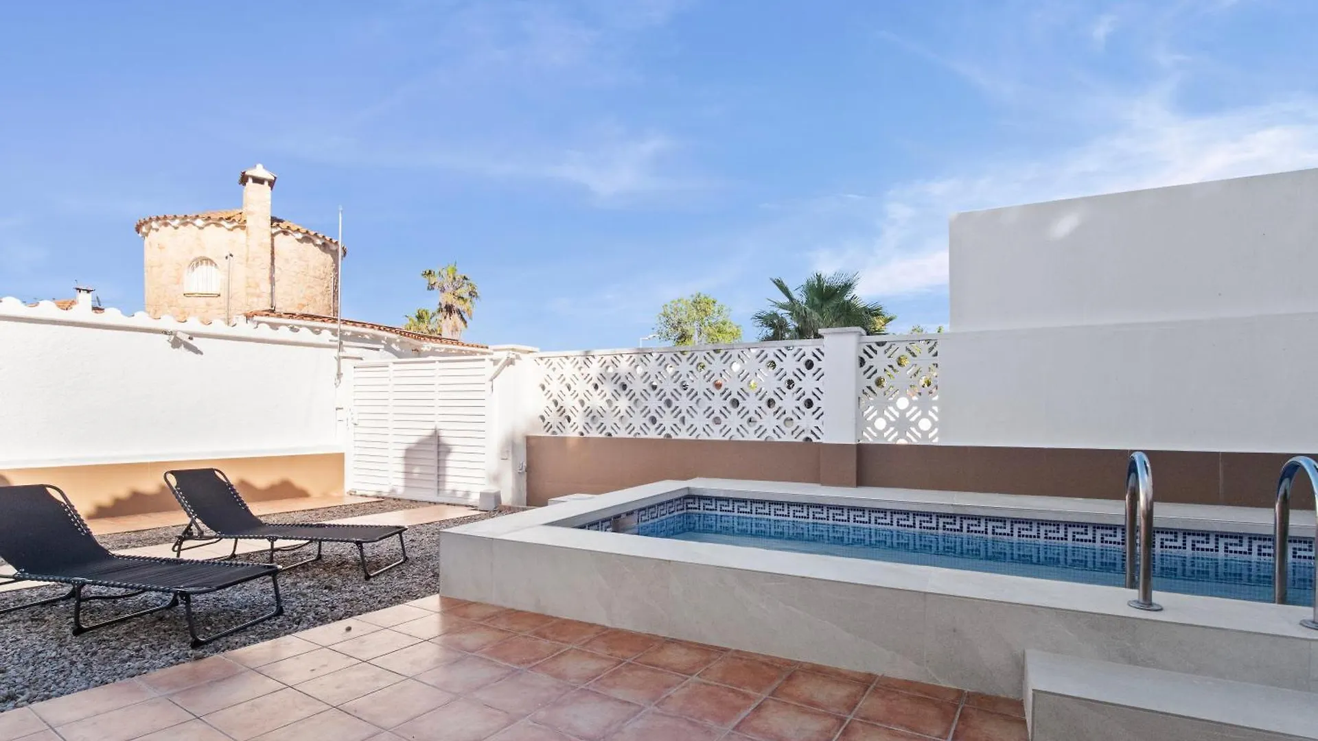 Villa Encanto Con Piscina Empuriabrava