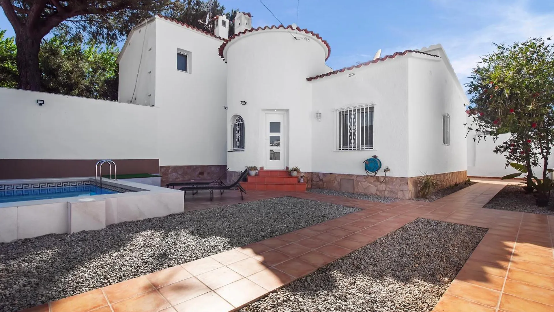 Villa Encanto Con Piscina Empuriabrava