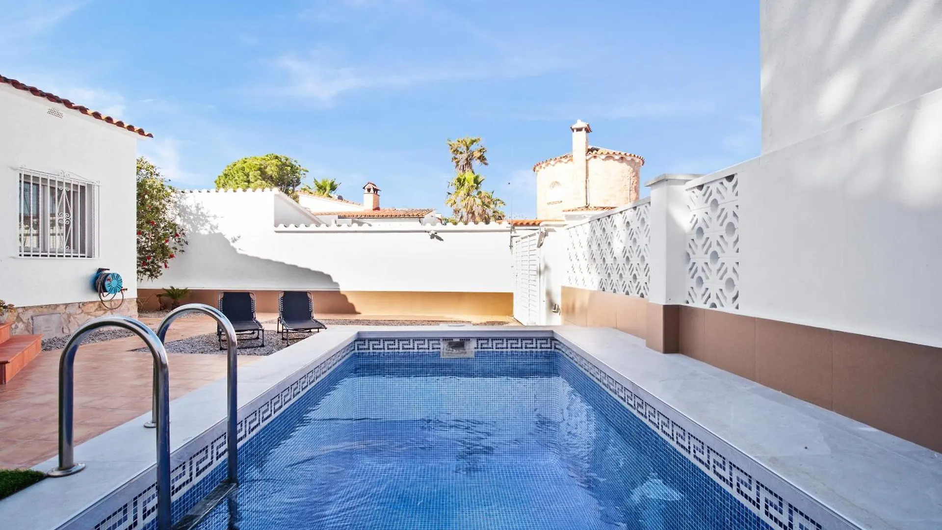Villa Encanto Con Piscina Empuriabrava