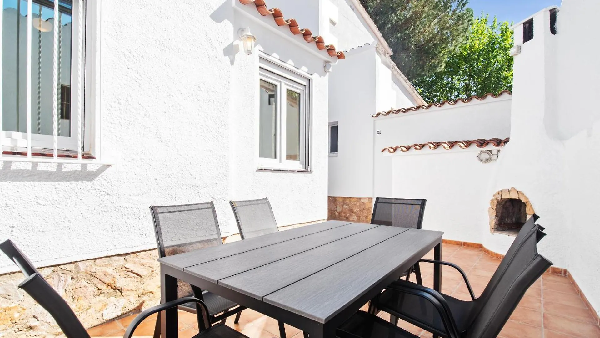 Villa Encanto Con Piscina Empuriabrava